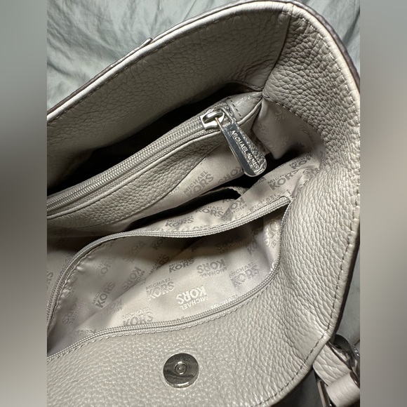Michael Kors - Harper Tote - Grey Pebbled Leather - Picture 14 of 16